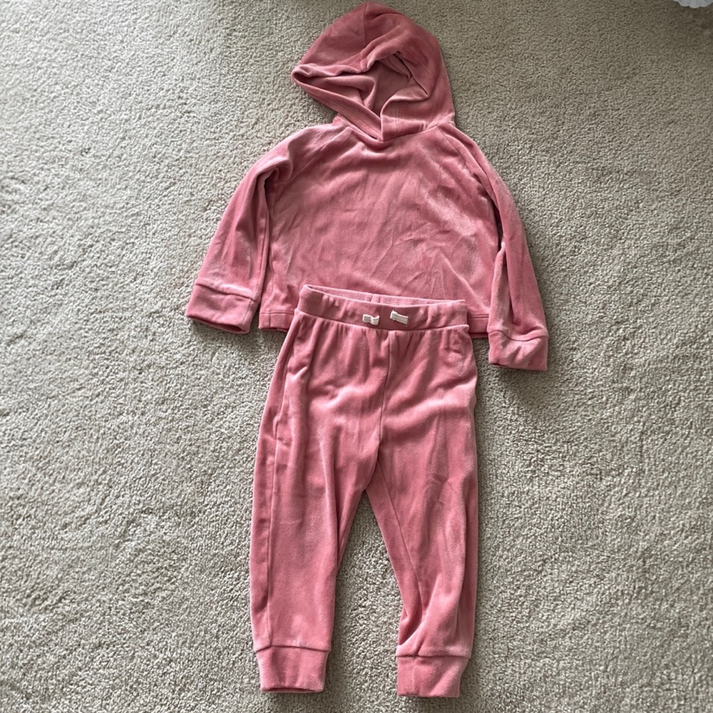 Toddler girls Pink velour jogger and hoodie set